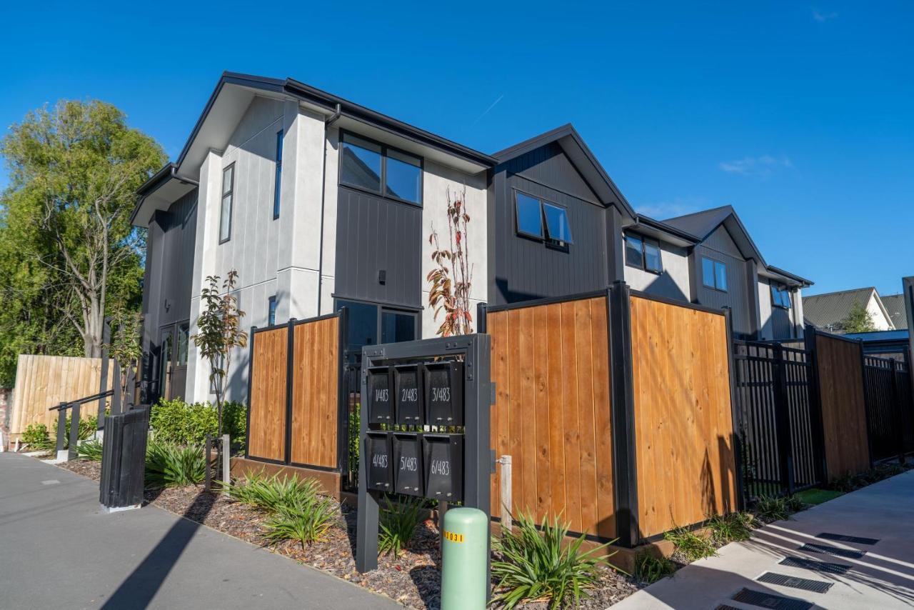 King Bed On Hagley Park Corner In The Cbd Apartment Christchurch Exterior foto